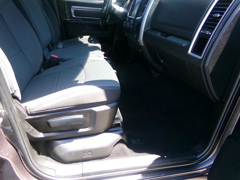Used 2021 RAM 1500 Classic Warlock AWD/4WD image 38