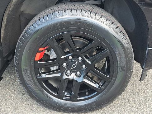 Used 2023 Chevrolet Silverado 1500 RST w/ Redline Edition AWD/4WD image 9