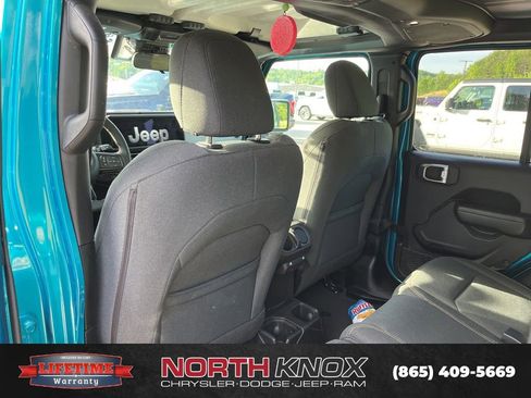 Used 2024 Jeep Wrangler Unlimited Sport AWD/4WD image 8