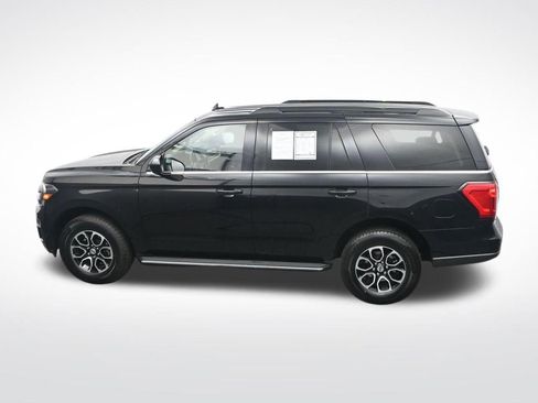 Used 2023 Ford Expedition XLT image 30