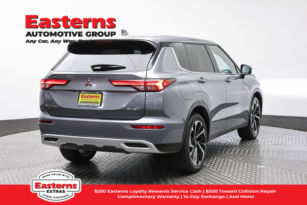 Used 2023 Mitsubishi Outlander SE AWD/4WD image 6