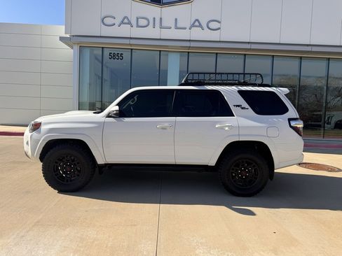 Used 2023 Toyota 4Runner TRD Off-Road Premium image 2