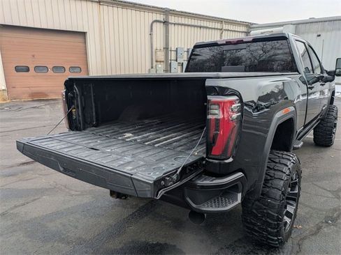 Used 2024 GMC Sierra 2500 AT4 w/ AT4 Premium Plus Package image 34