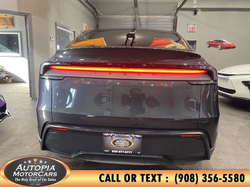 Used 2026 Tesla Model Y 2WD image 36