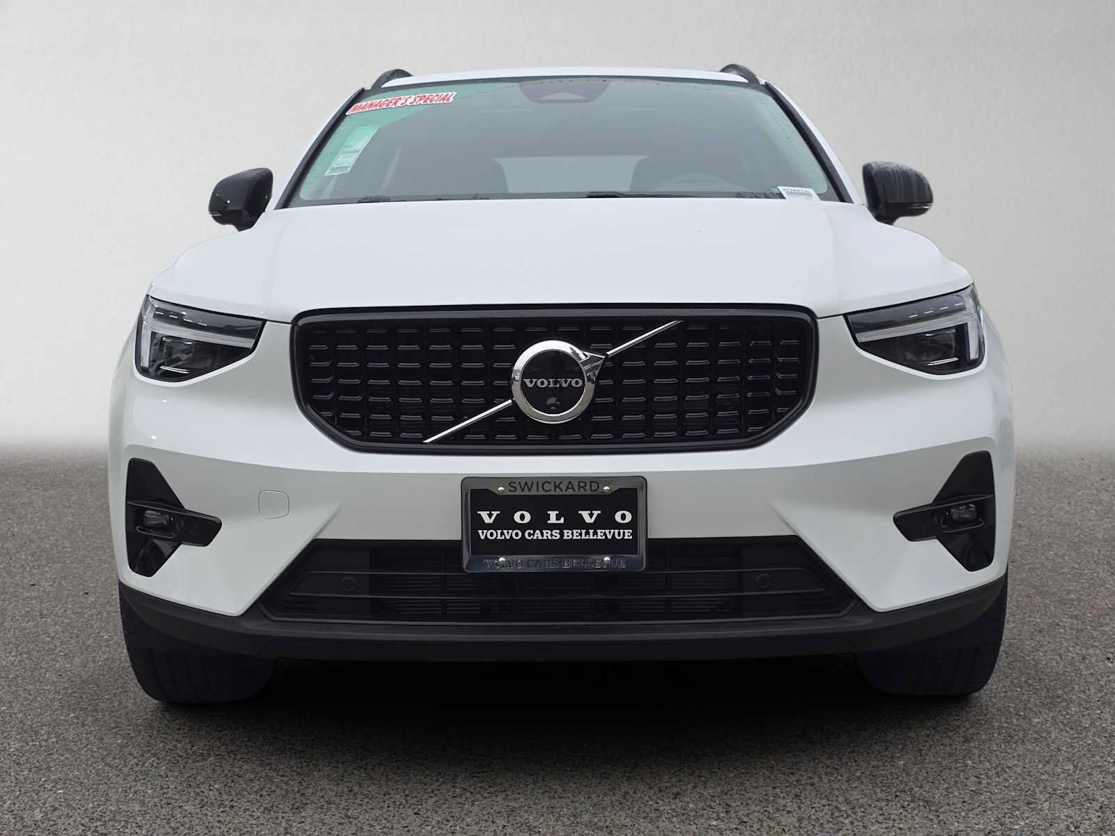 Used 2026 Volvo XC40 B5 Plus w/ Protection Package Premier AWD/4WD image 8