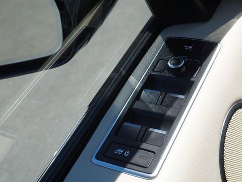 Used 2016 Land Rover Range Rover Supercharged image 26