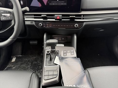 New 2026 Kia Sportage SX image 11