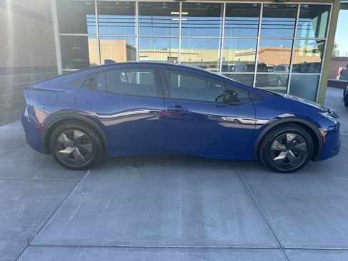 Used 2024 Toyota Prius Prime SE image 7