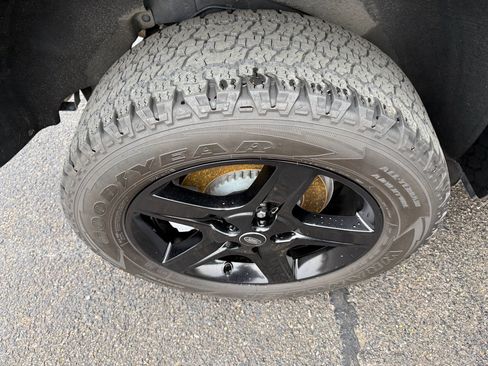 Used 2022 Land Rover Defender 90 X-Dynamic SE image 25