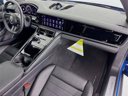 New 2025 Porsche Panamera image 31
