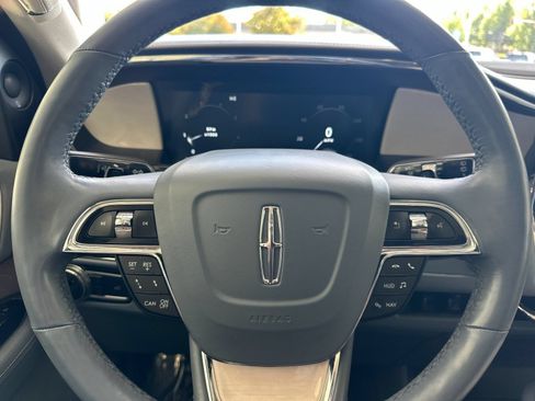 Certified 2020 Lincoln Navigator Black Label w/ Cargo Convenience Package AWD/4WD image 24
