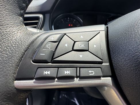 Used 2019 Nissan Rogue SL AWD/4WD image 31