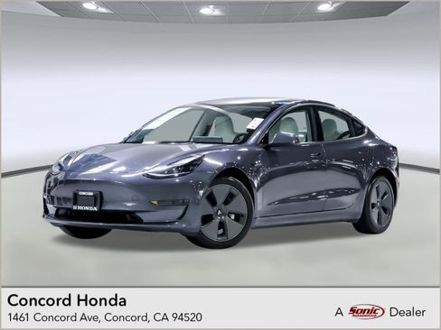 Used 2023 Tesla Model 3 Standard Range RWD image 1