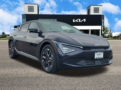 New 2025 Kia EV6 Light w/ Light LR Technology Package