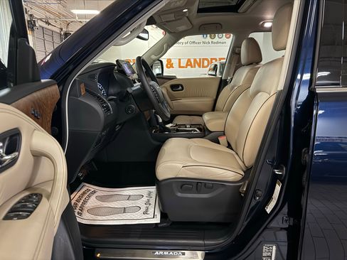 Used 2024 Nissan Armada SL w/ Captain's Chairs Package image 19