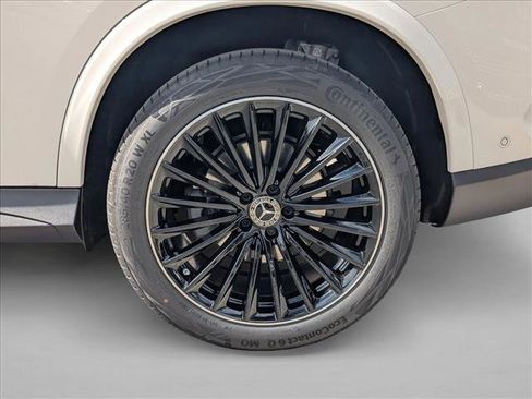 Used 2026 Mercedes-Benz GLC 300 image 9