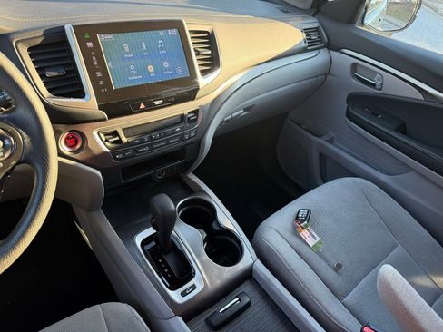 Used 2016 Honda Pilot EX image 32