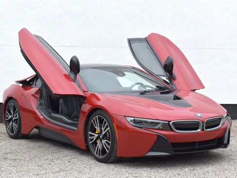 Used 2017 BMW i8 image 2