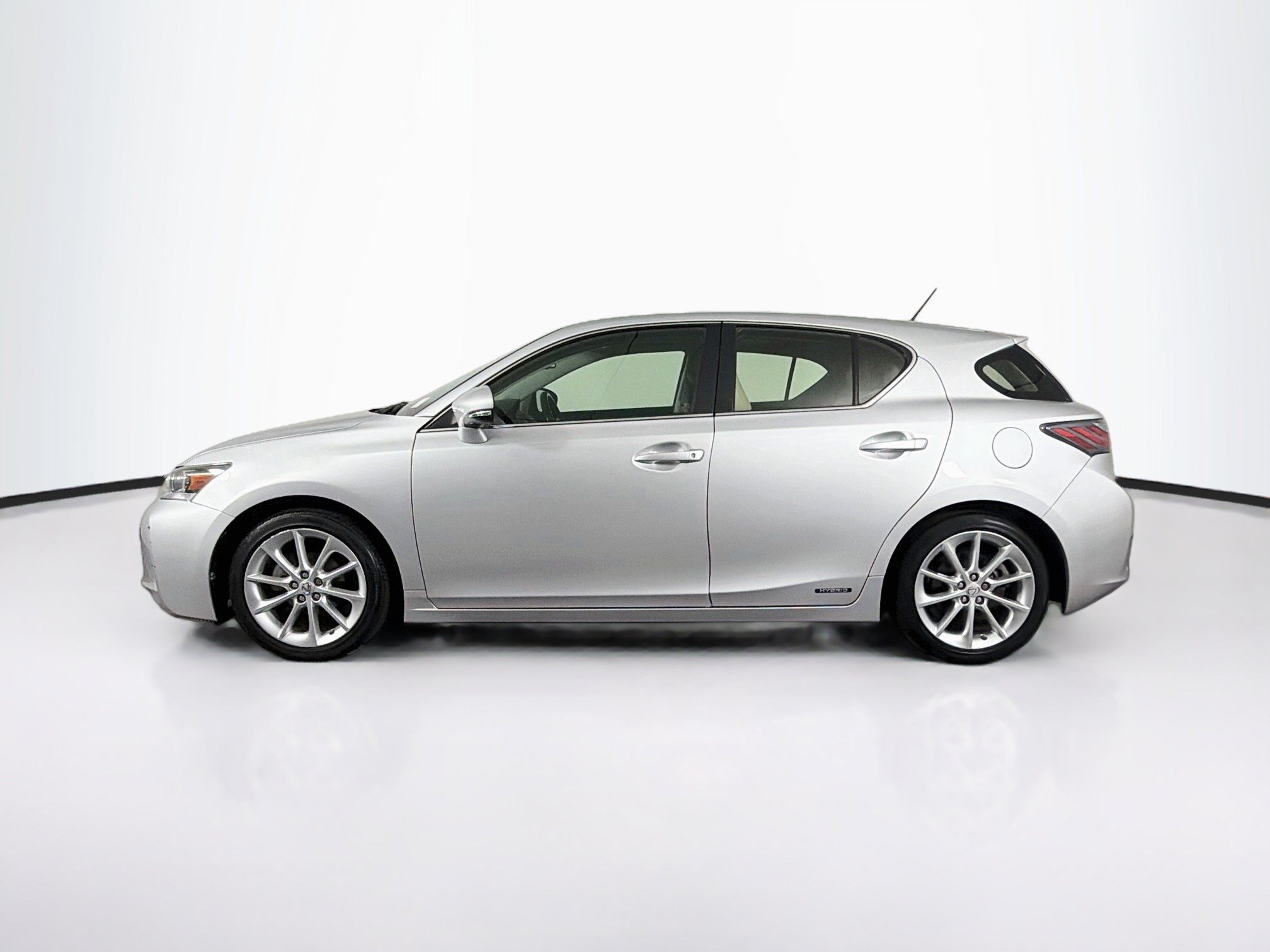 Used 2012 Lexus CT 200h Premium w/ Premium Audio Pkg FWD image 4