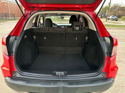 Used 2017 Honda HR-V LX image 17