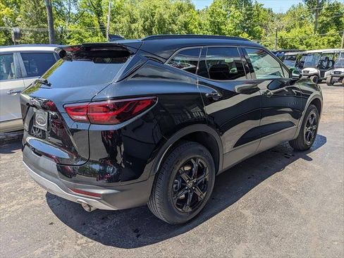 Used 2024 Chevrolet Blazer LT w/ Midnight/Sport Edition FWD image 4