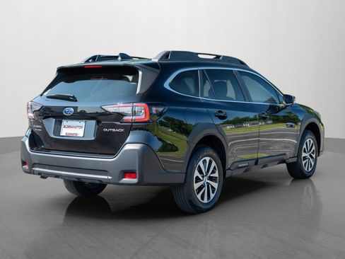 Used 2024 Subaru Outback Premium AWD/4WD image 7