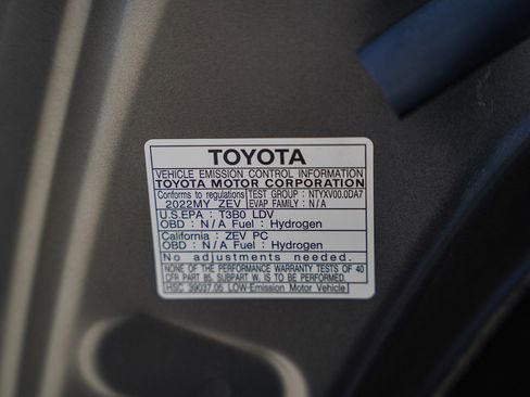 Used 2022 Toyota Mirai XLE image 27