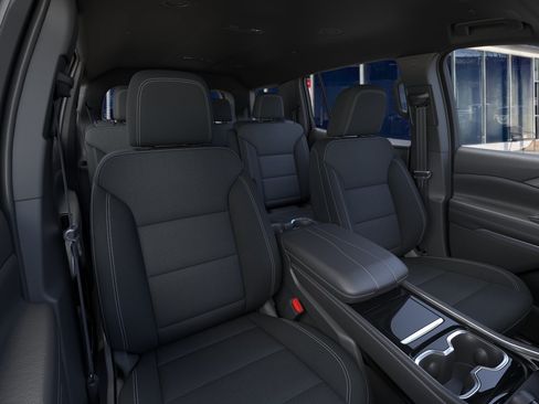 New 2026 Chevrolet Traverse LT FWD image 16