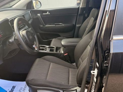 Used 2019 Kia Sportage LX image 5