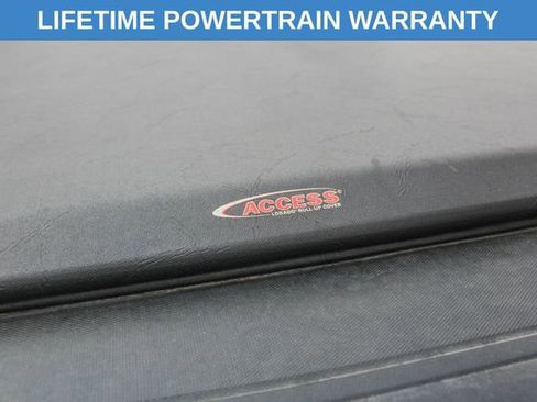 Used 2023 Chevrolet Silverado 2500 High Country image 14