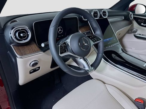 New 2026 Mercedes-Benz GLC 300 4MATIC image 9