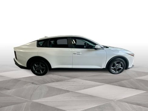 Used 2025 Kia K4 FWD image 9