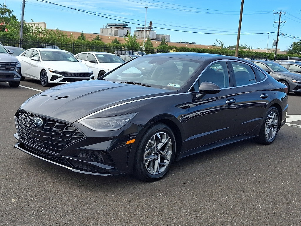 Certified 2023 Hyundai Sonata SEL w/ Convenience Package FWD image 4