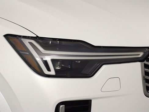 New 2026 Volvo XC90 B6 Ultra w/ Protection Package image 14
