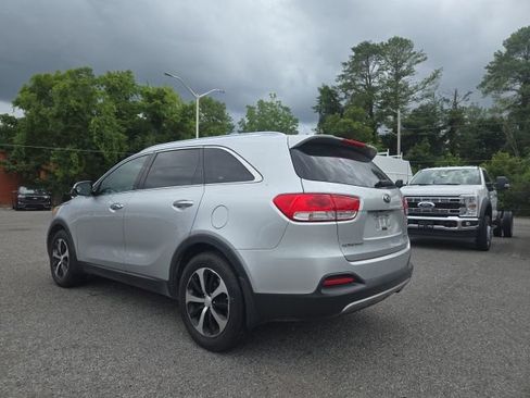 Used 2018 Kia Sorento EX w/ EX Advanced Touring Package FWD image 4