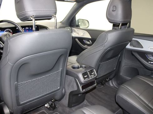 Used 2025 Mercedes-Benz GLS 450 4MATIC image 26