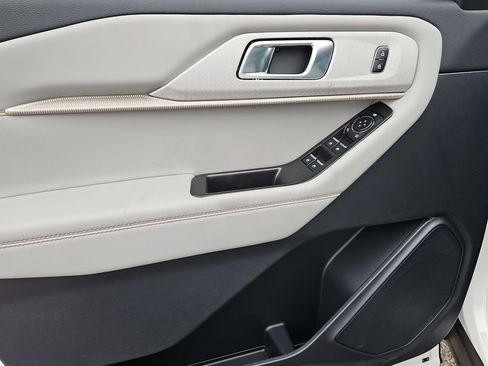 New 2026 Ford Explorer Active w/ Active Comfort Package image 21