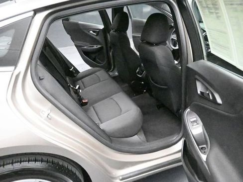 Used 2025 Chevrolet Malibu LT FWD image 15