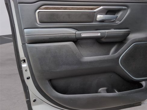 Used 2019 RAM 1500 Laramie image 30