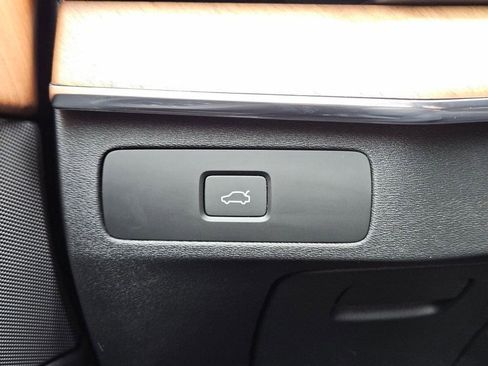 Used 2023 Volvo XC90 B6 Plus w/ Protection Package Premier image 24