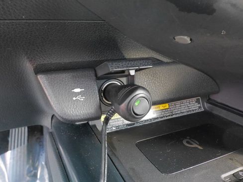 Used 2018 Toyota Camry XSE image 27