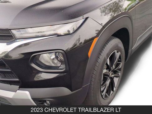 Used 2023 Chevrolet TrailBlazer LT FWD image 10