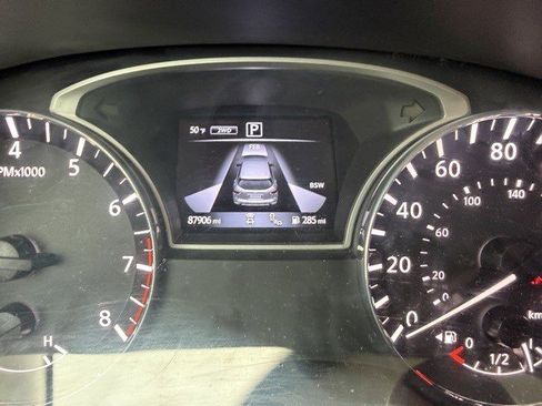 Used 2019 Nissan Pathfinder SL image 24