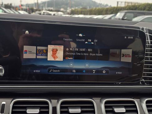 New 2026 Mercedes-Benz GLS 580 4MATIC image 29