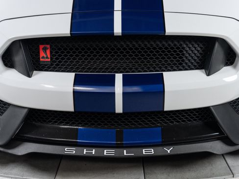Used 2016 Ford Mustang Shelby GT350 w/ Technology Package RWD image 33
