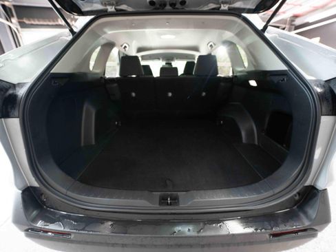 Used 2025 Toyota RAV4 LE AWD/4WD image 28