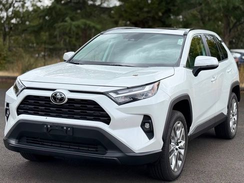 Used 2025 Toyota RAV4 XLE Premium w/ Weather Package AWD/4WD image 1