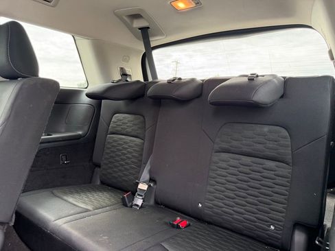 Used 2022 Nissan Pathfinder SV w/ SV Black Package image 16