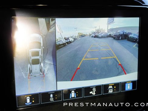 Used 2023 Chevrolet Traverse Premier image 37