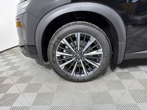 New 2026 Nissan Pathfinder Platinum w/ Cargo Package FWD image 10